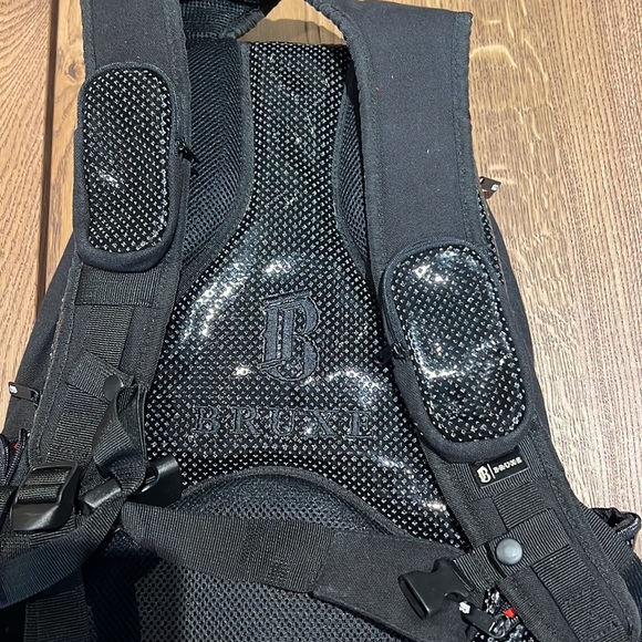 Bruxe patent leather backpack - Picture 5 of 7